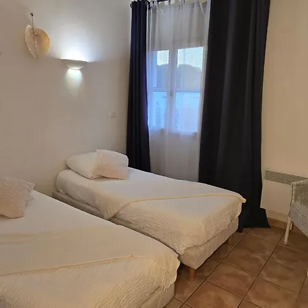 Le Mas des Sagnes Les Les Saintes-Maries-de-la-Mer Extérieur photo